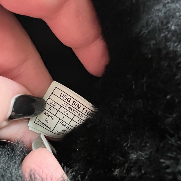 Bailey Bow Ugg Boots. Women’s size 9. - Picture 7 of 7